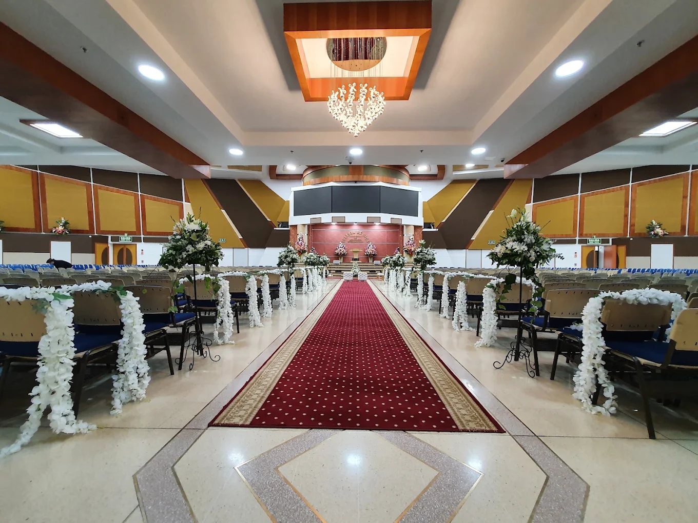 Salón decorado para la ceremonia