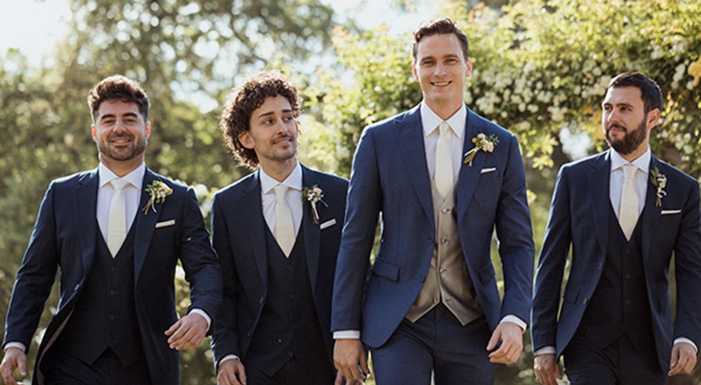 Referencia de trajes para invitados